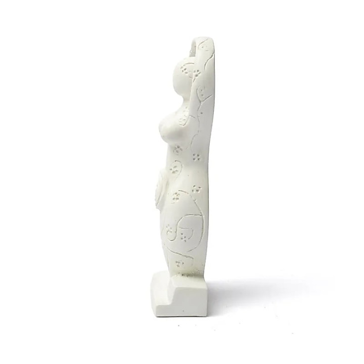 Statue de déesse blanche