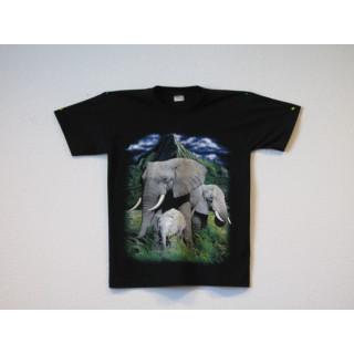 T-shirt with 3 elephants