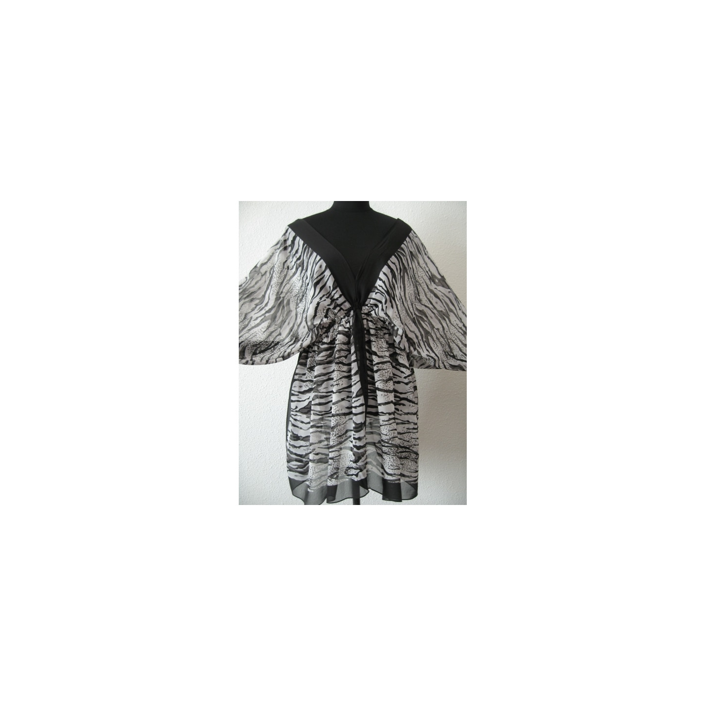 Blouse with zebra print