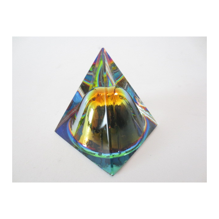 Crystal Prism Pyramide 4 x 4