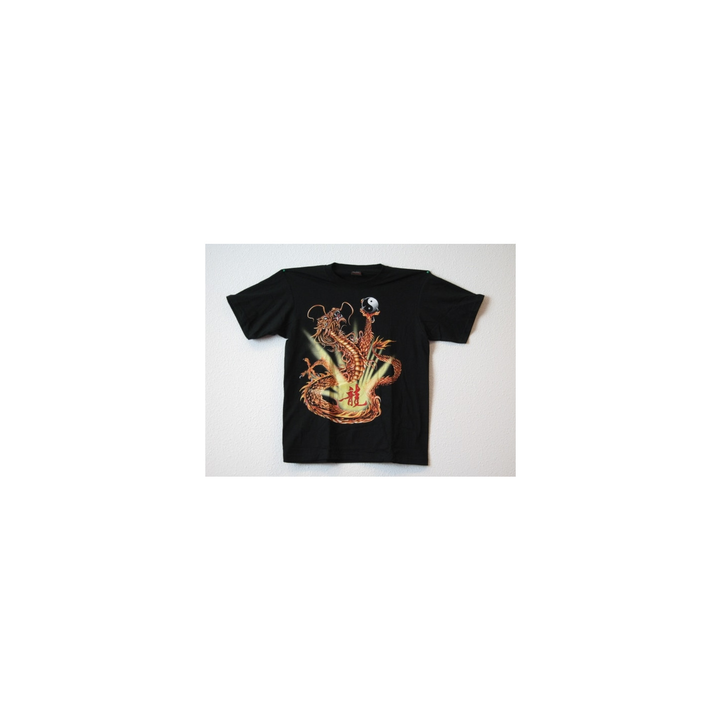 T-shirt Dragon with Yin Yang