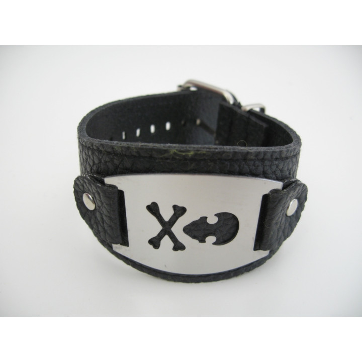 bracelet with metal plate (Skull)
