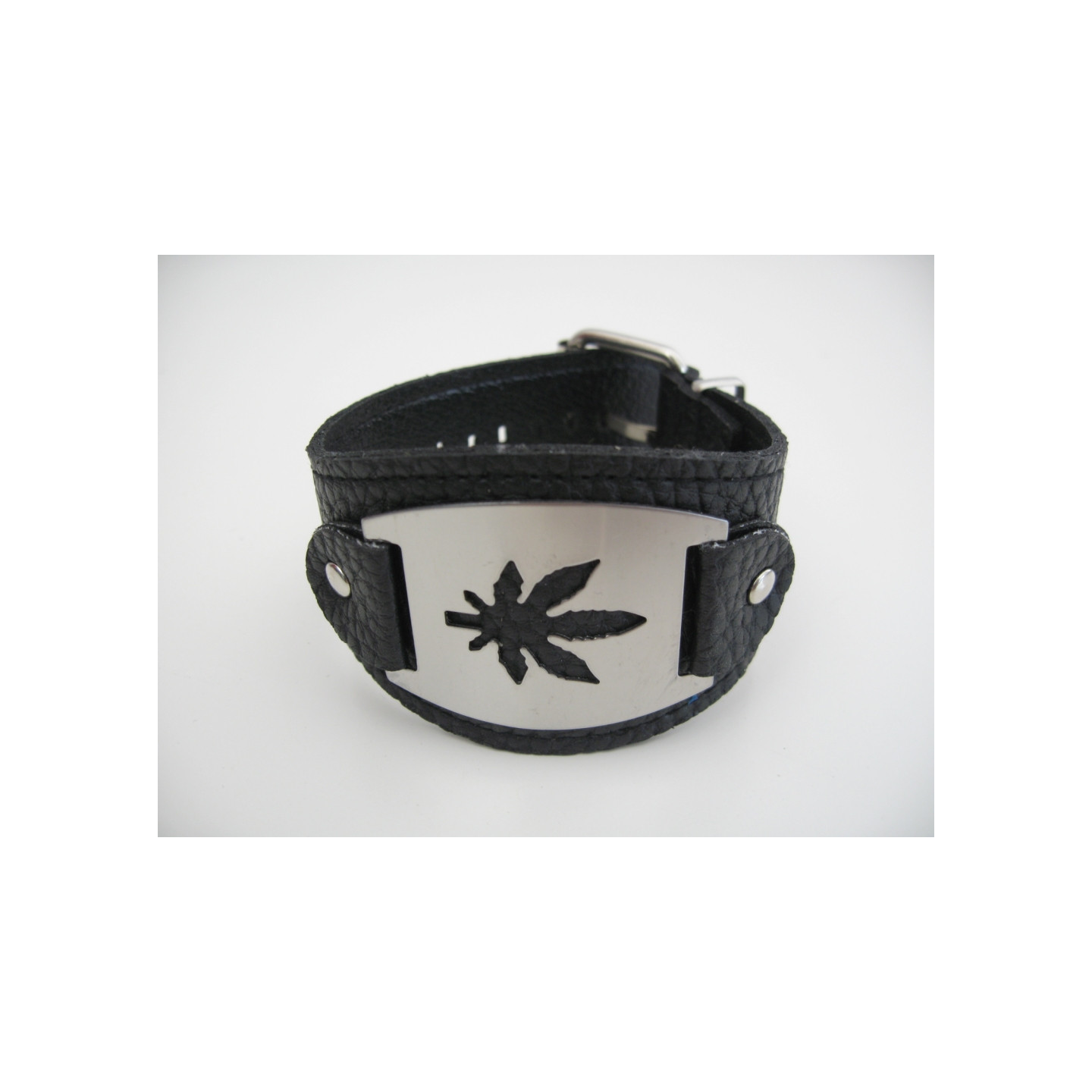 bracelet with metal plate Cannabis