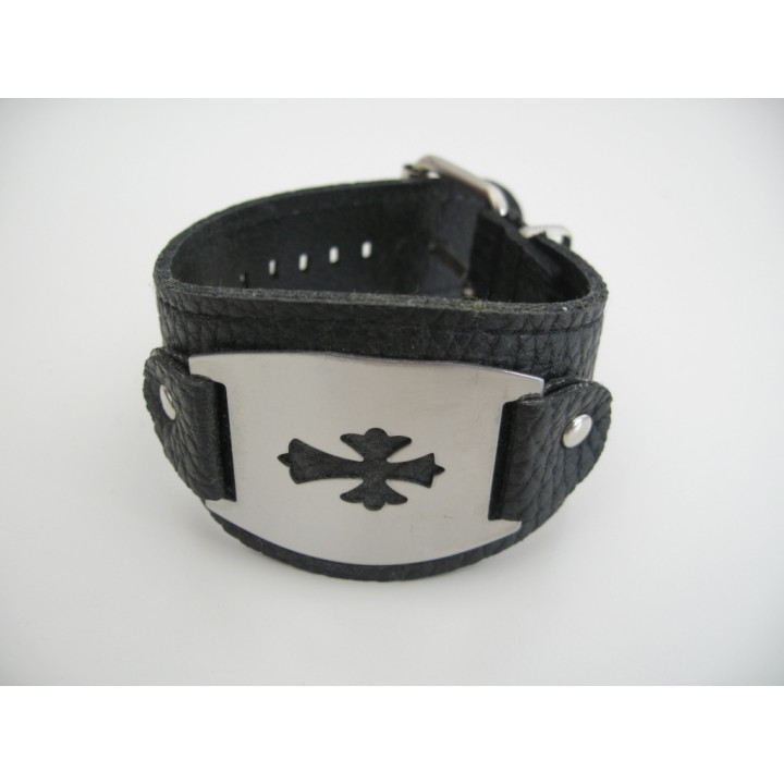 bracelet with metal plate Cross