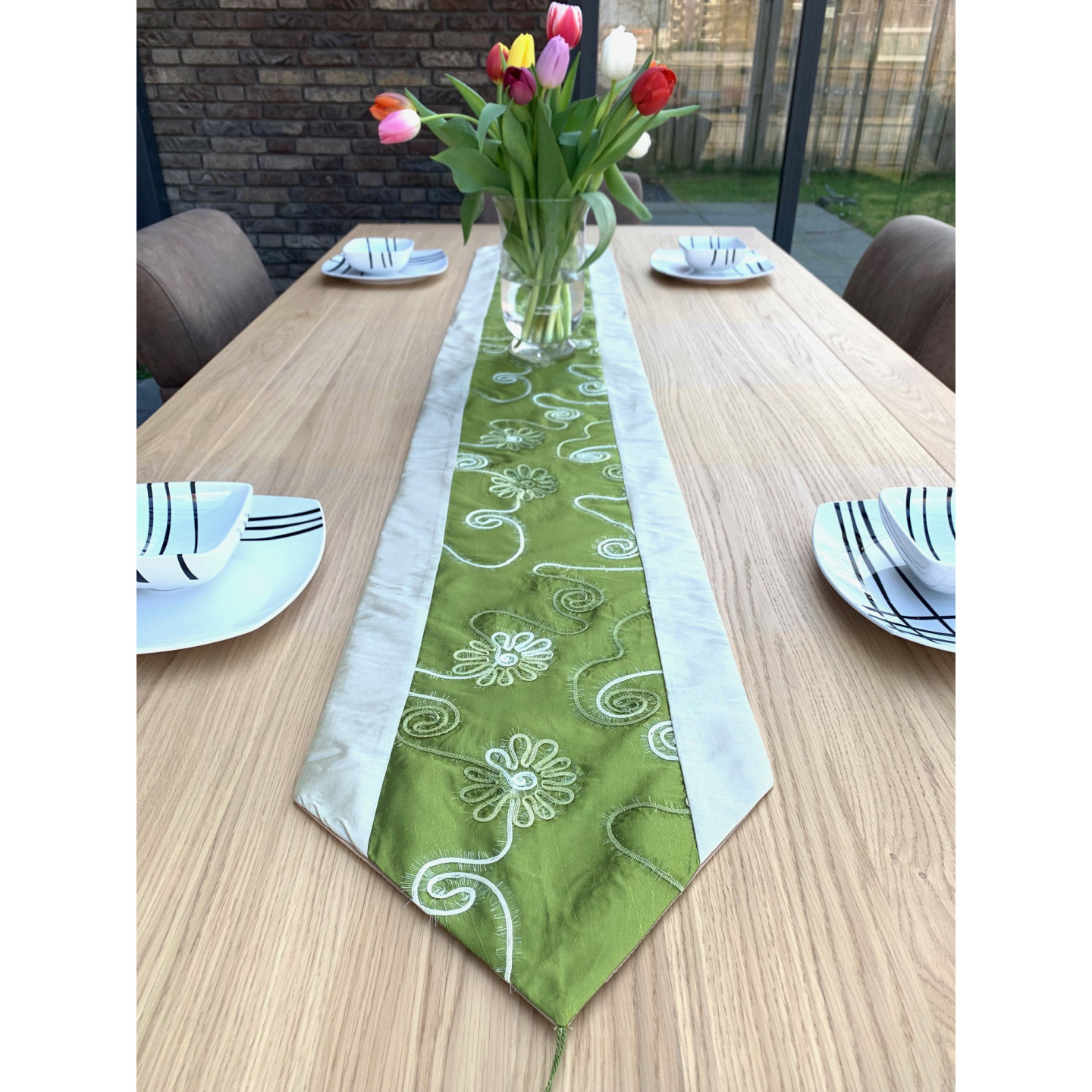 Elegant Embroidered Table Runner – Green and Silver Decorative Table Cloth