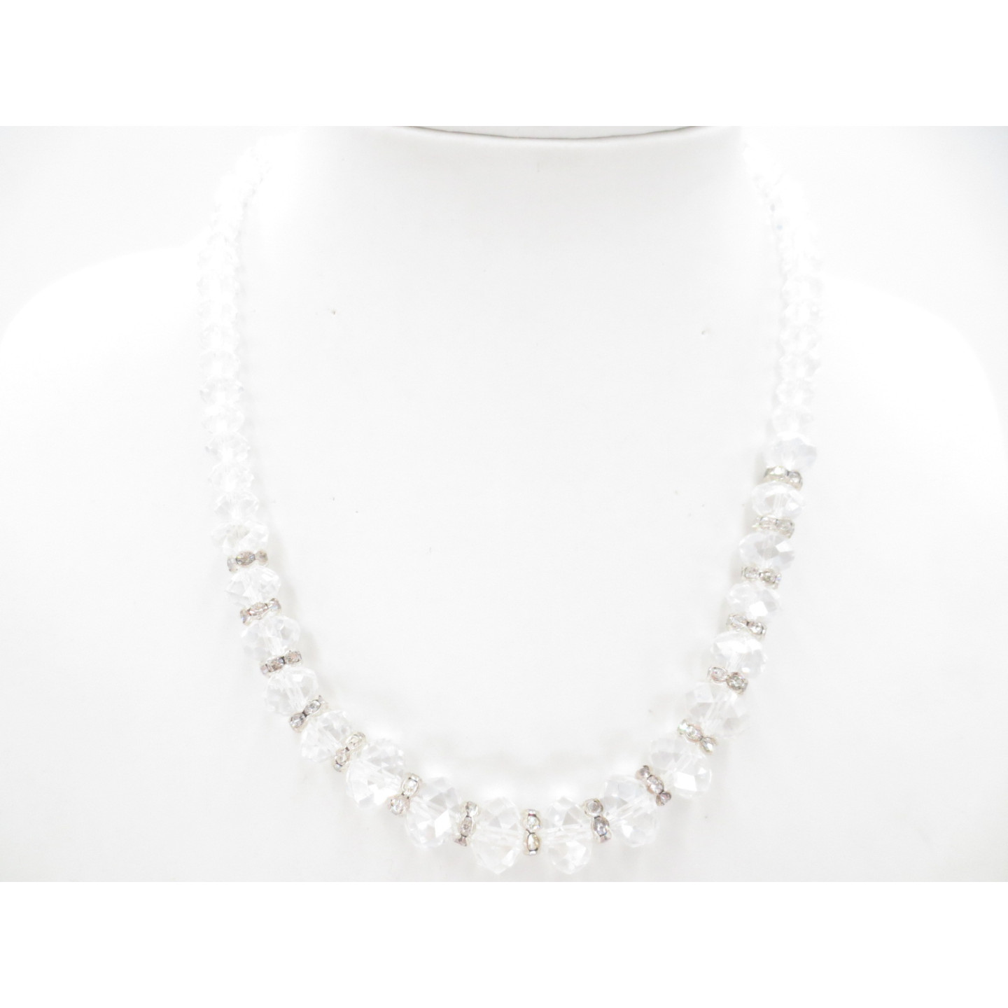 Crystal necklace with diamonds white