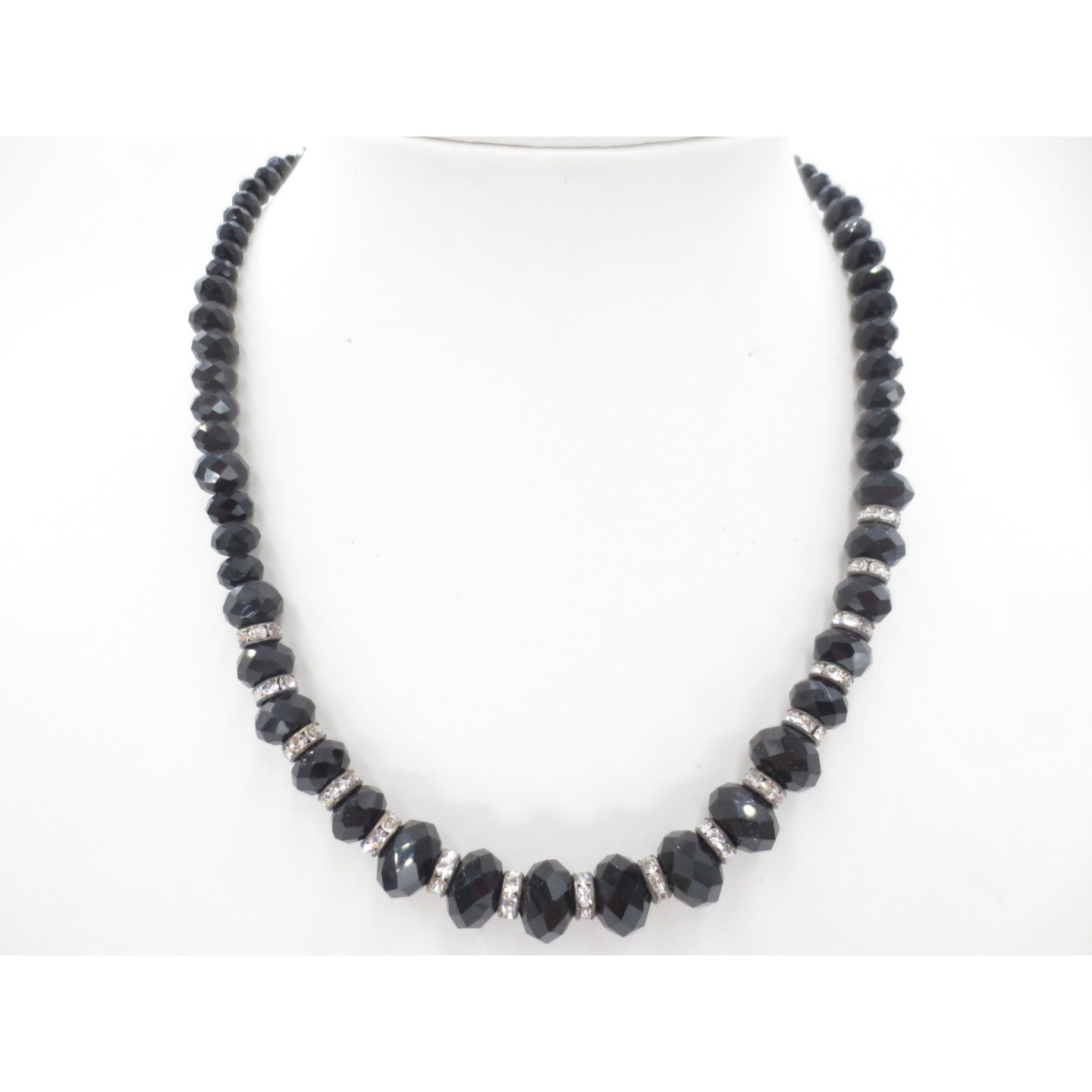 Crystal necklace with diamonds black