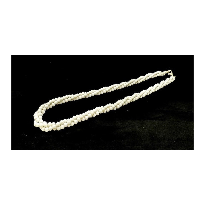 Wholesale Elegant White Beaded Twisted Necklace