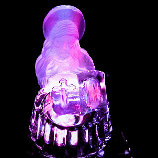 Crystal statue Jesus with bible