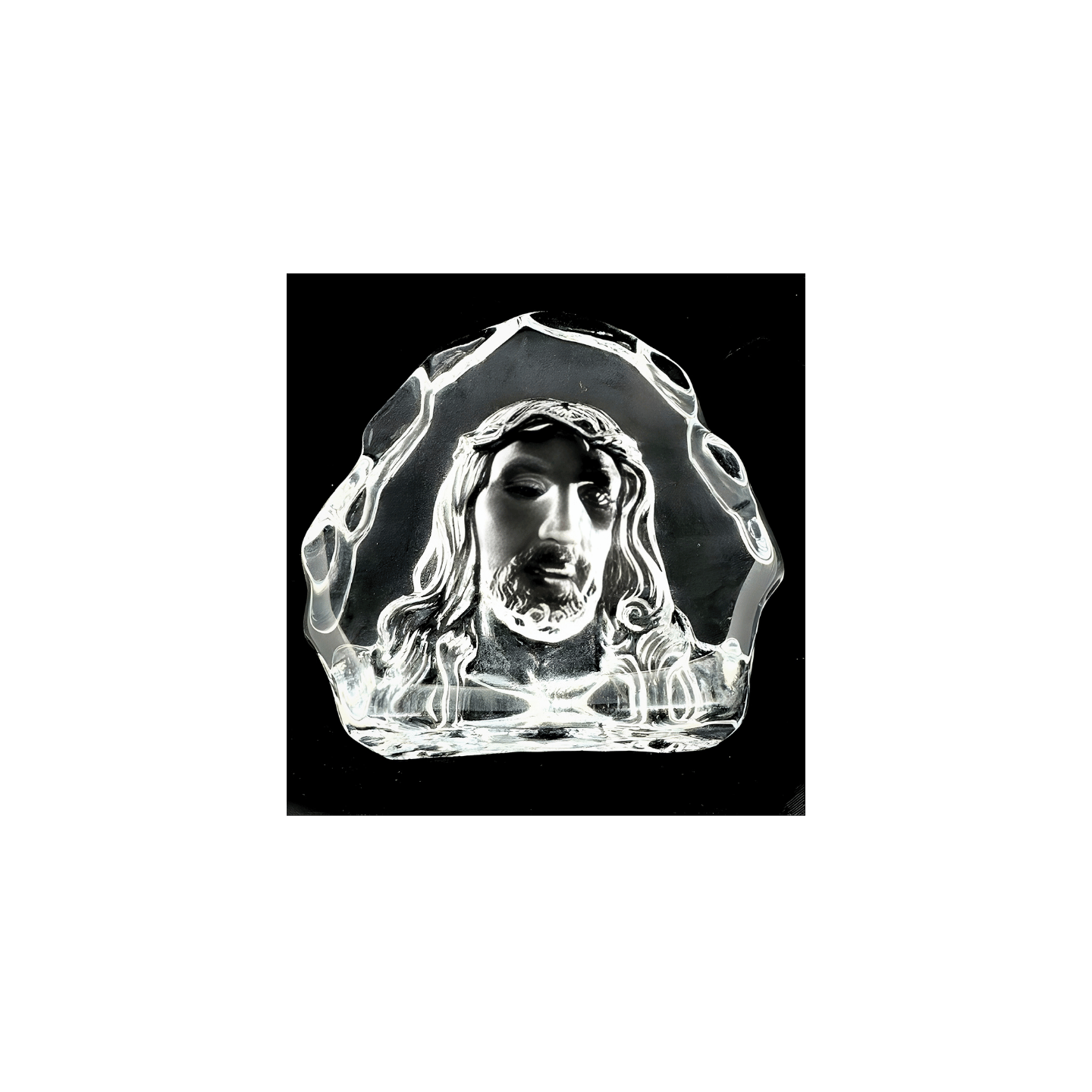 Flat Crystal Glass Jesus Head – 11 cm