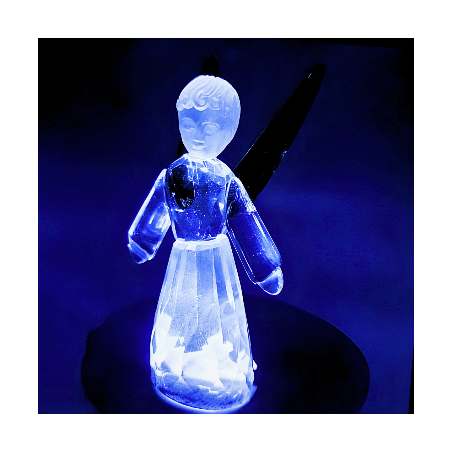 Crystal Glass Standing Angel Statue – Green (12 cm)