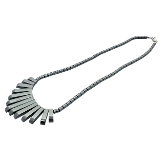 Elegant Graduated Fringe Beads Hematite Necklace