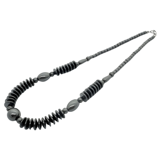 Elegant Stacked Plate Hematite Necklace