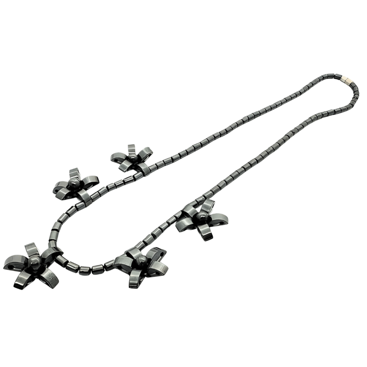 Elegant Flowers Hematite Necklace