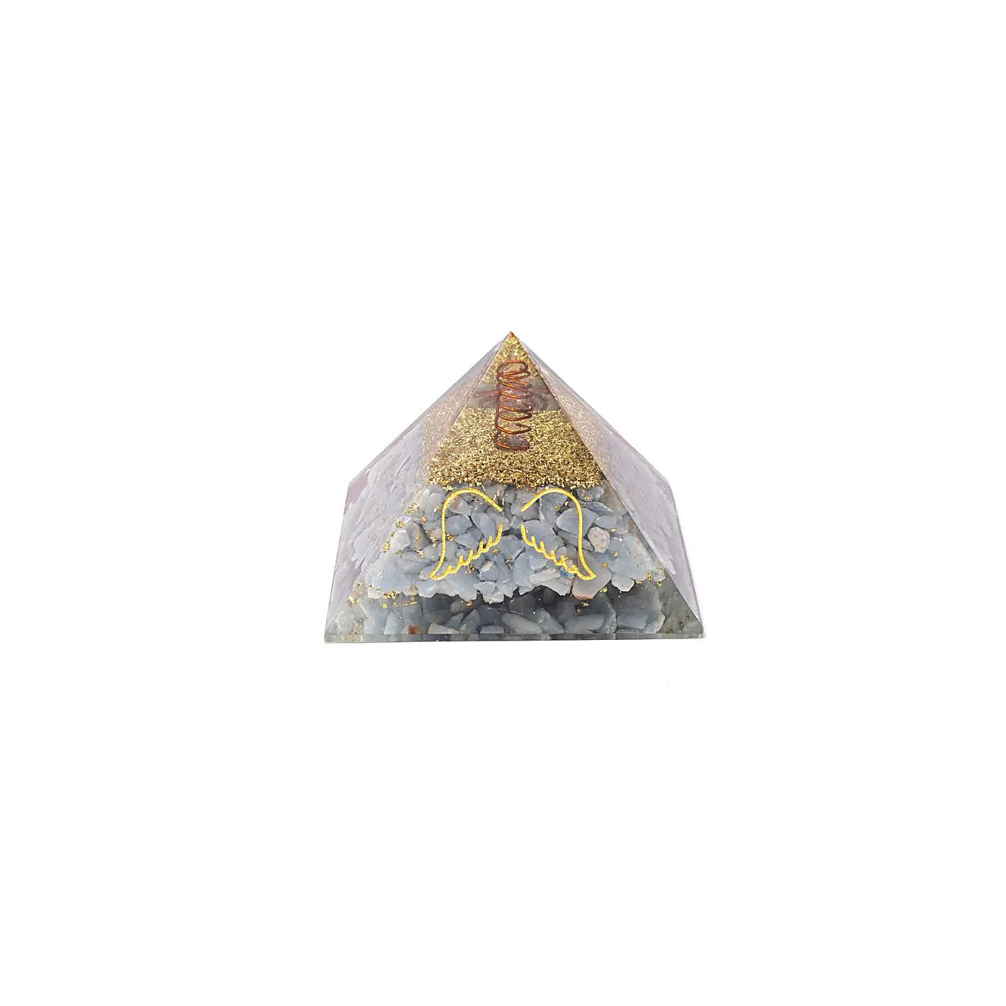Orgonite pyramide angélite avec ailes d'ange | Pieralune