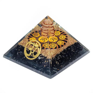 Orgonite chakra pyramide Tourmaline noire avec Om | Pieralune