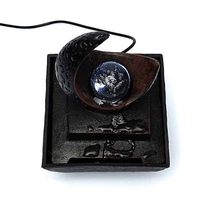 Fontaine d'eau lune | Pieralune