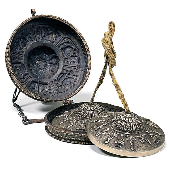 Tingsha dans un luxueux étui métallique | Pieralune