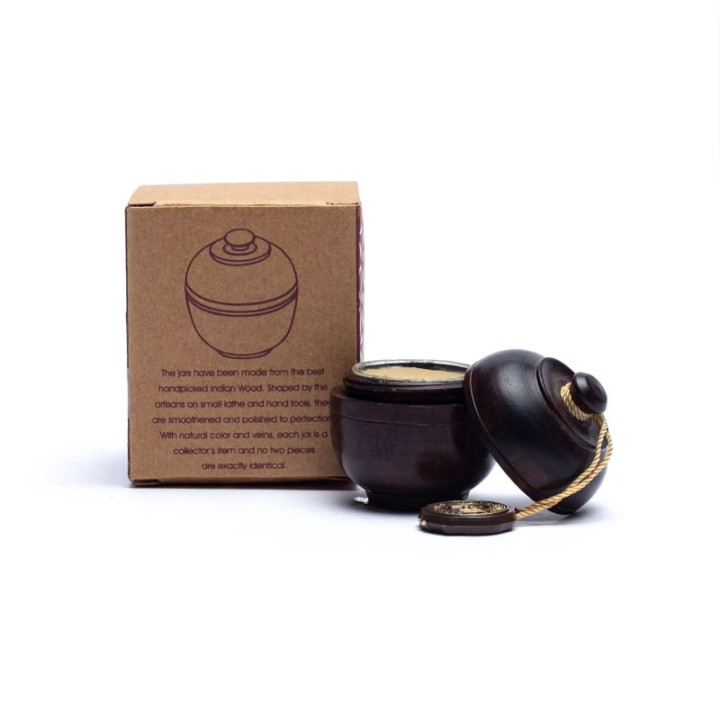 Crème parfumée Bois de Santal dans une boite de palissa... | Pieralune