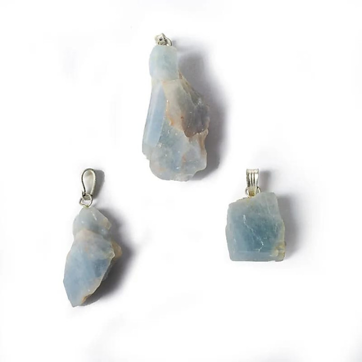Pendentif pierre précieuse calcite bleue brute | Pieralune