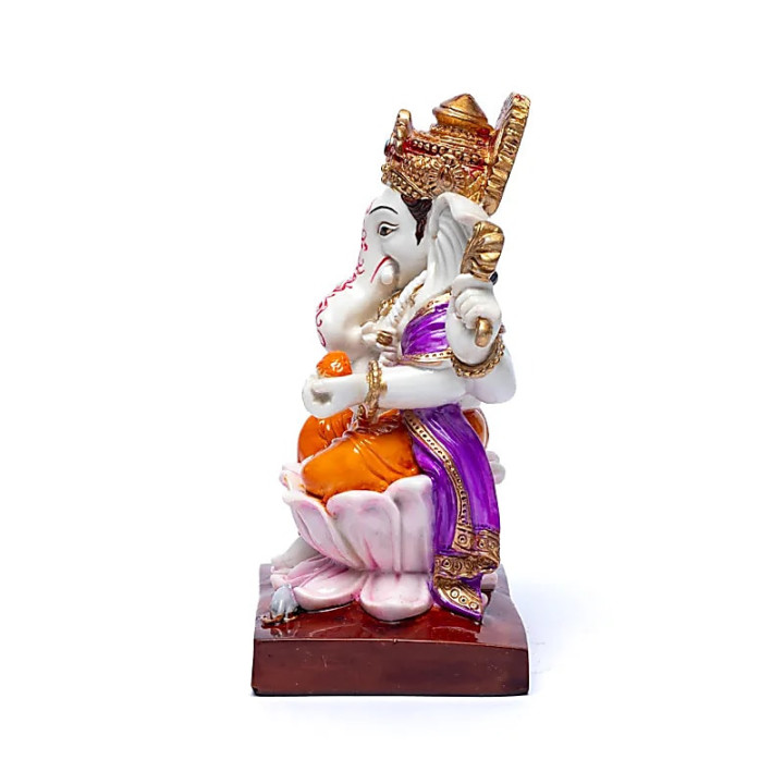Ganesh sur trône de lotus | Pieralune